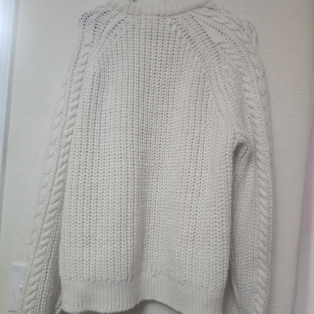 H&M Cream Cable Knit Crewneck Sweater - Picture 7 of 12